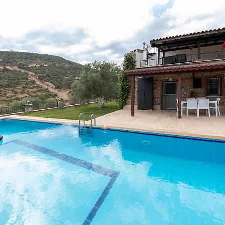 Splendid Villa With Private Pool Surrounded By Nature Near Milas-Bodrum Airport