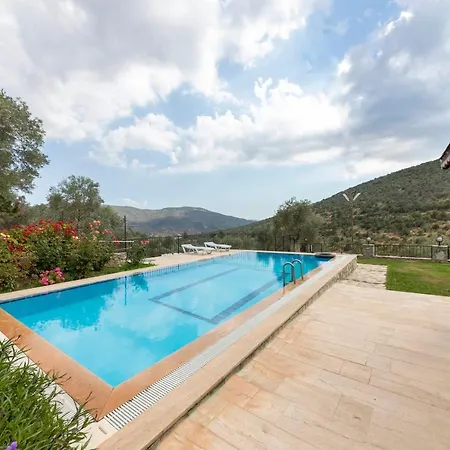 Splendid Villa With Private Pool Surrounded By Nature Near Milas-Bodrum Airport Villa